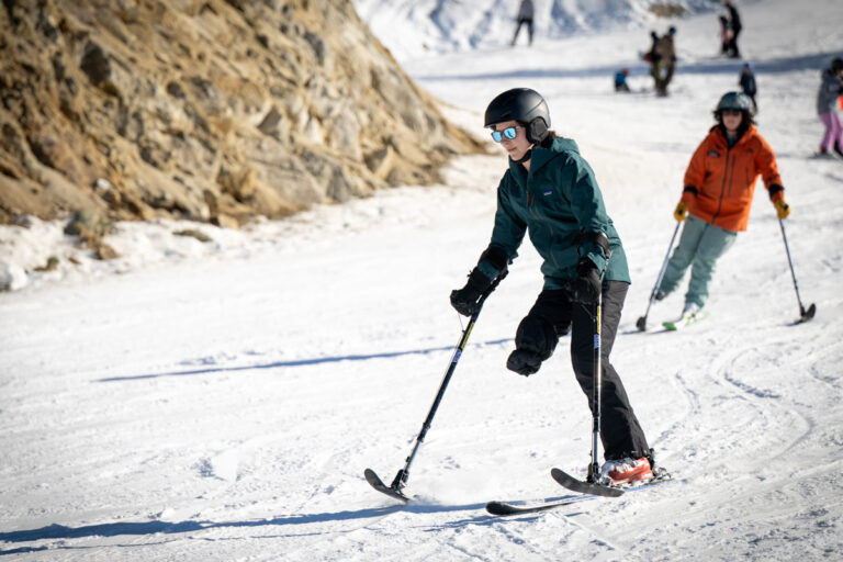 Downhill ski and snowboard basecamp-4
